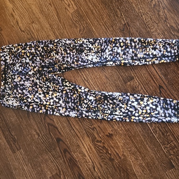 Lululemon Speed Up Tight 28" Size 6 - Picture 4 of 7